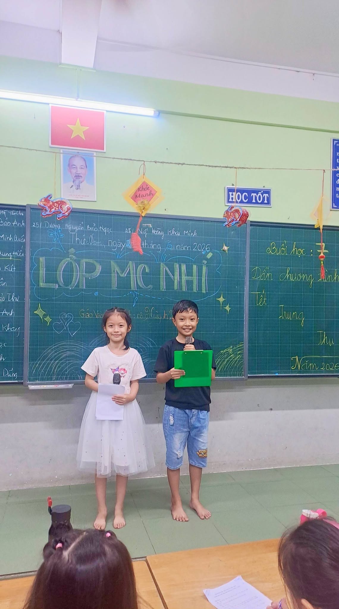Media lớp học 6